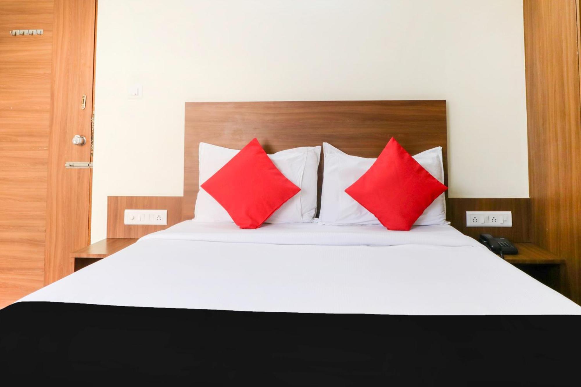Hotel O Champion Comfort Near Hosahalli Metro Station Бангалор Екстериор снимка