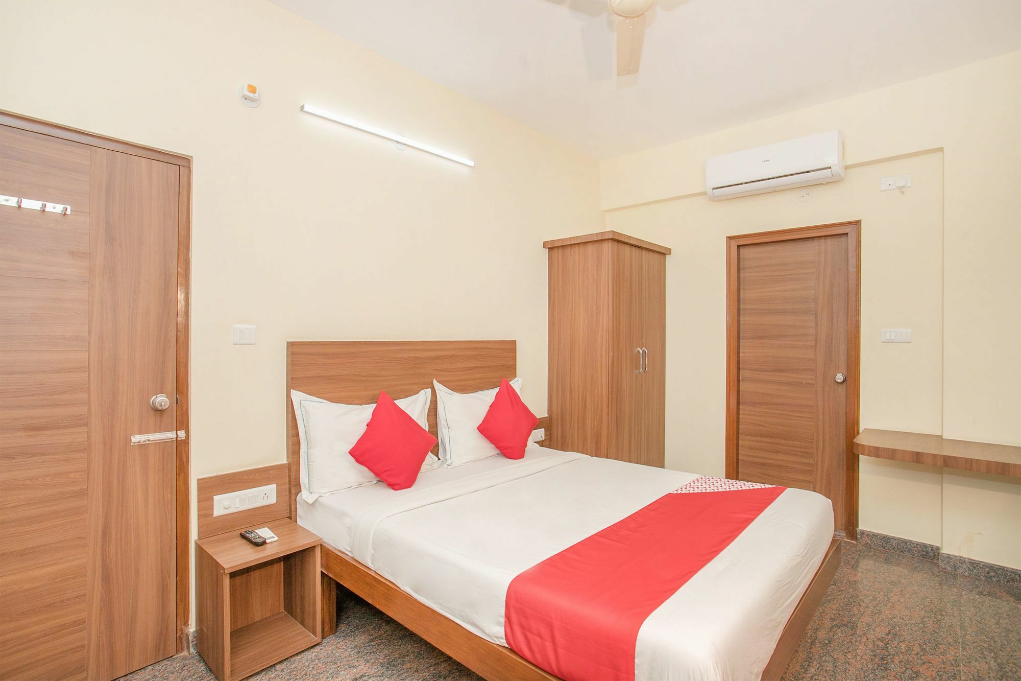 Hotel O Champion Comfort Near Hosahalli Metro Station Бангалор Екстериор снимка